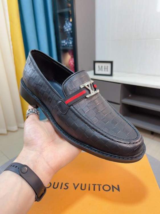 Picture of Louis Vuitton Shoes _SKULVsz38-44mnf042914233